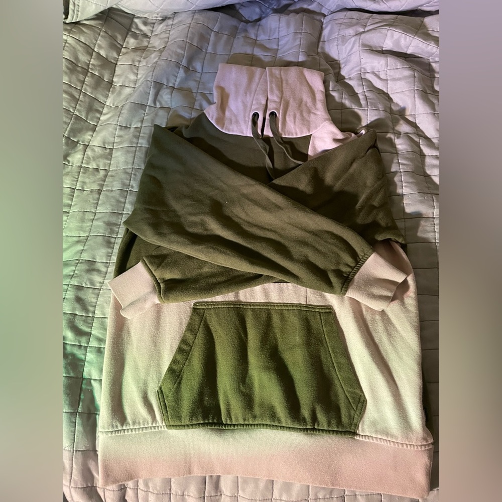 Black and green vans drawstring hoodie